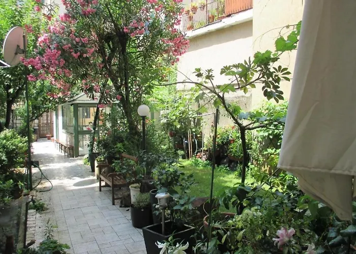 Il Giardino Degli Oleandri