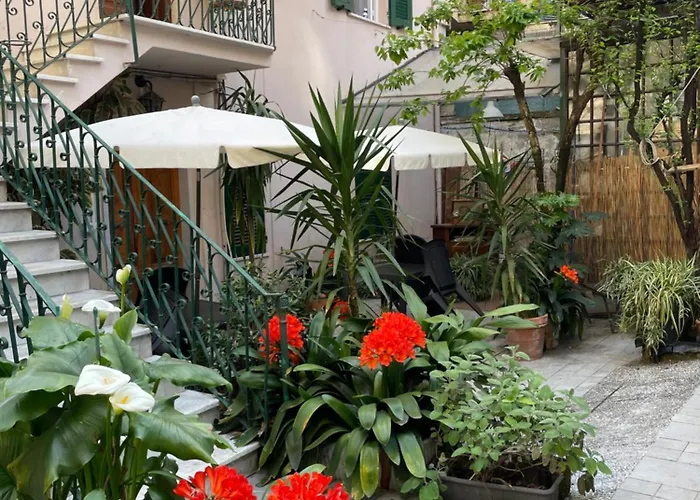 Il Giardino Degli Oleandri * La Spezia